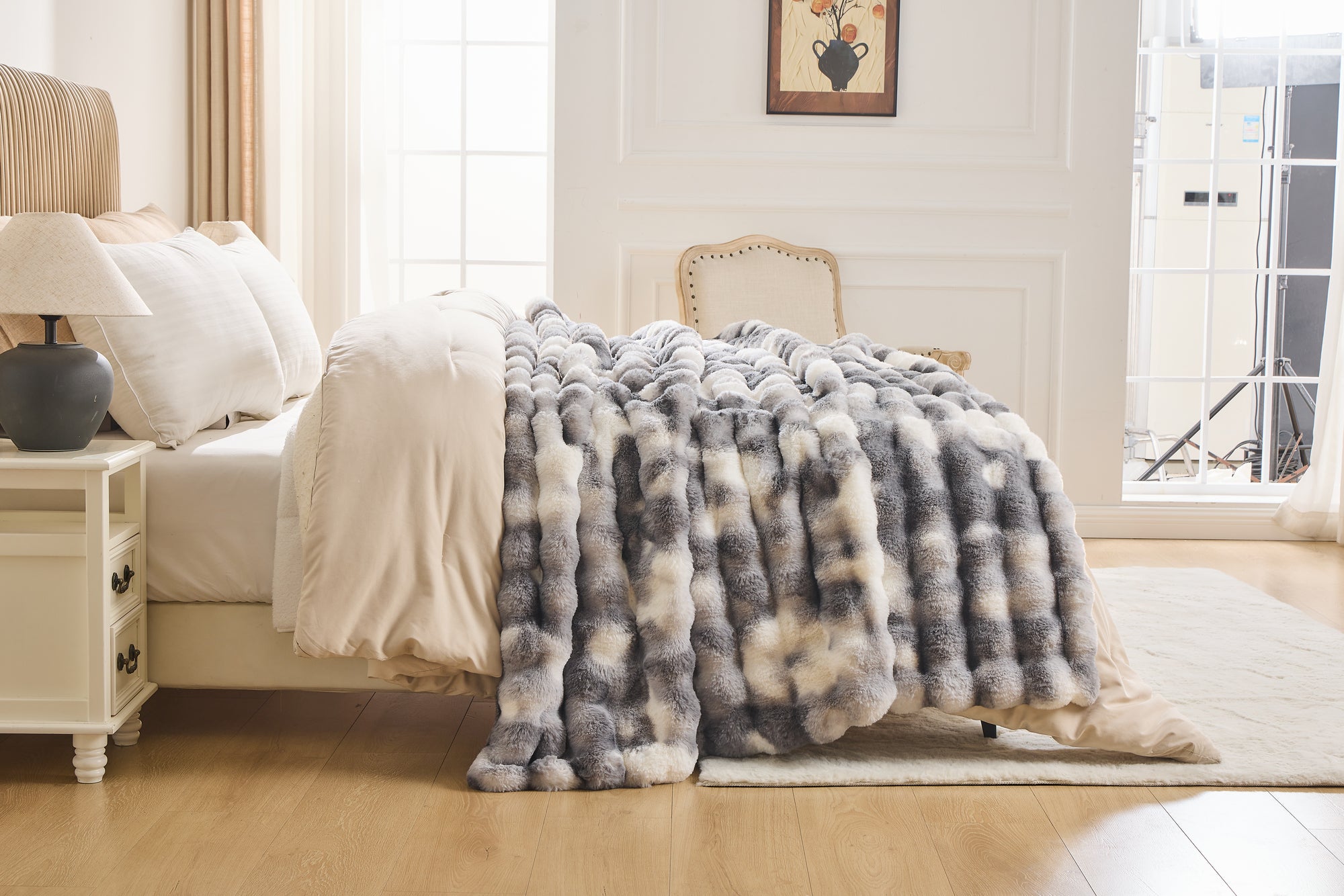 Faux Fur Throw Blanket grey